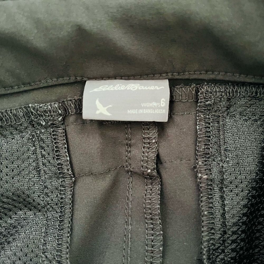 Eddie Bauer black Convertible zip off /to shorts nylon pants size 6. - Picture 8 of 8